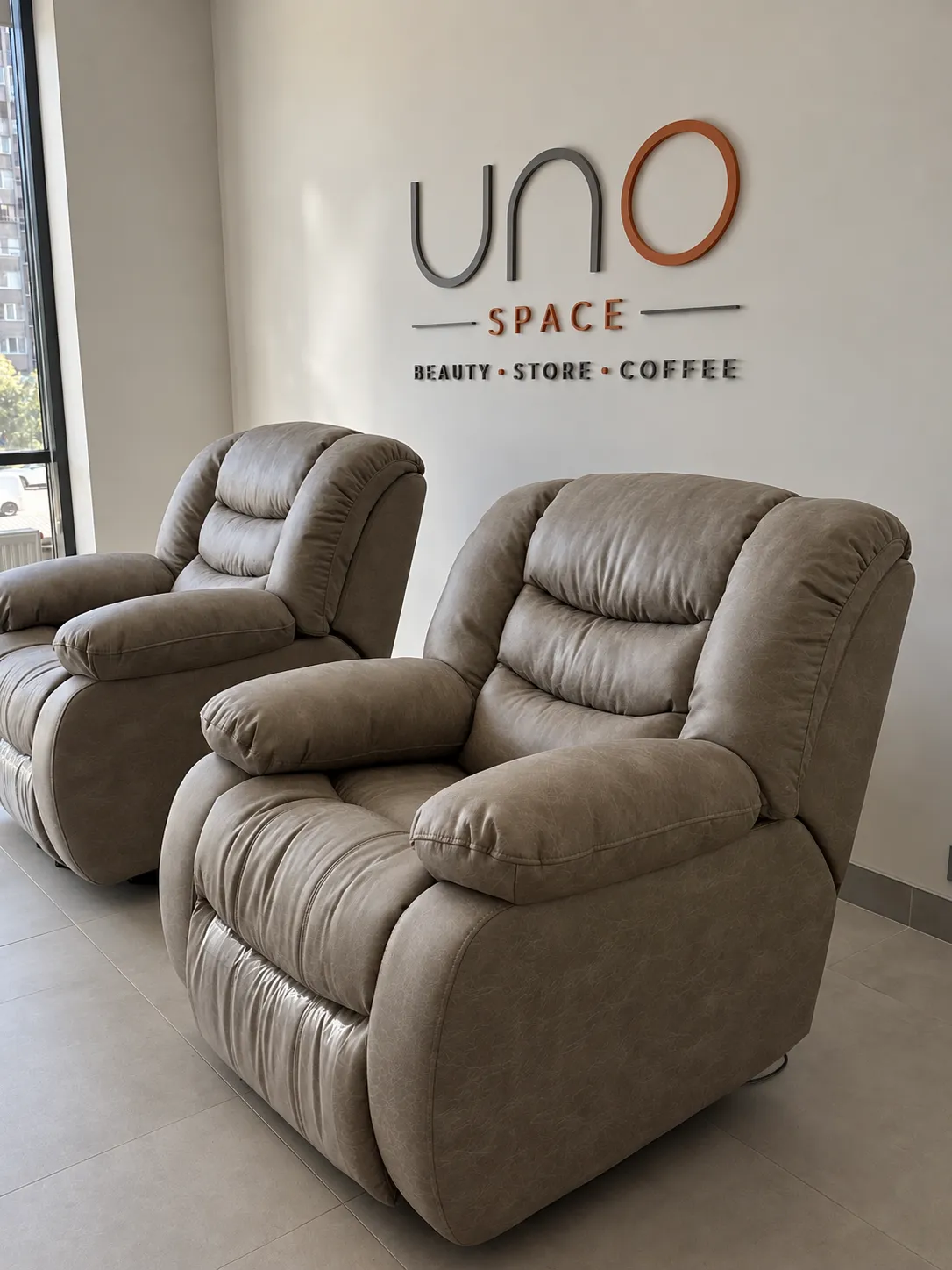 UNO Space by Ruki Nozhnitsi — салон краси на Лівому березі Києва